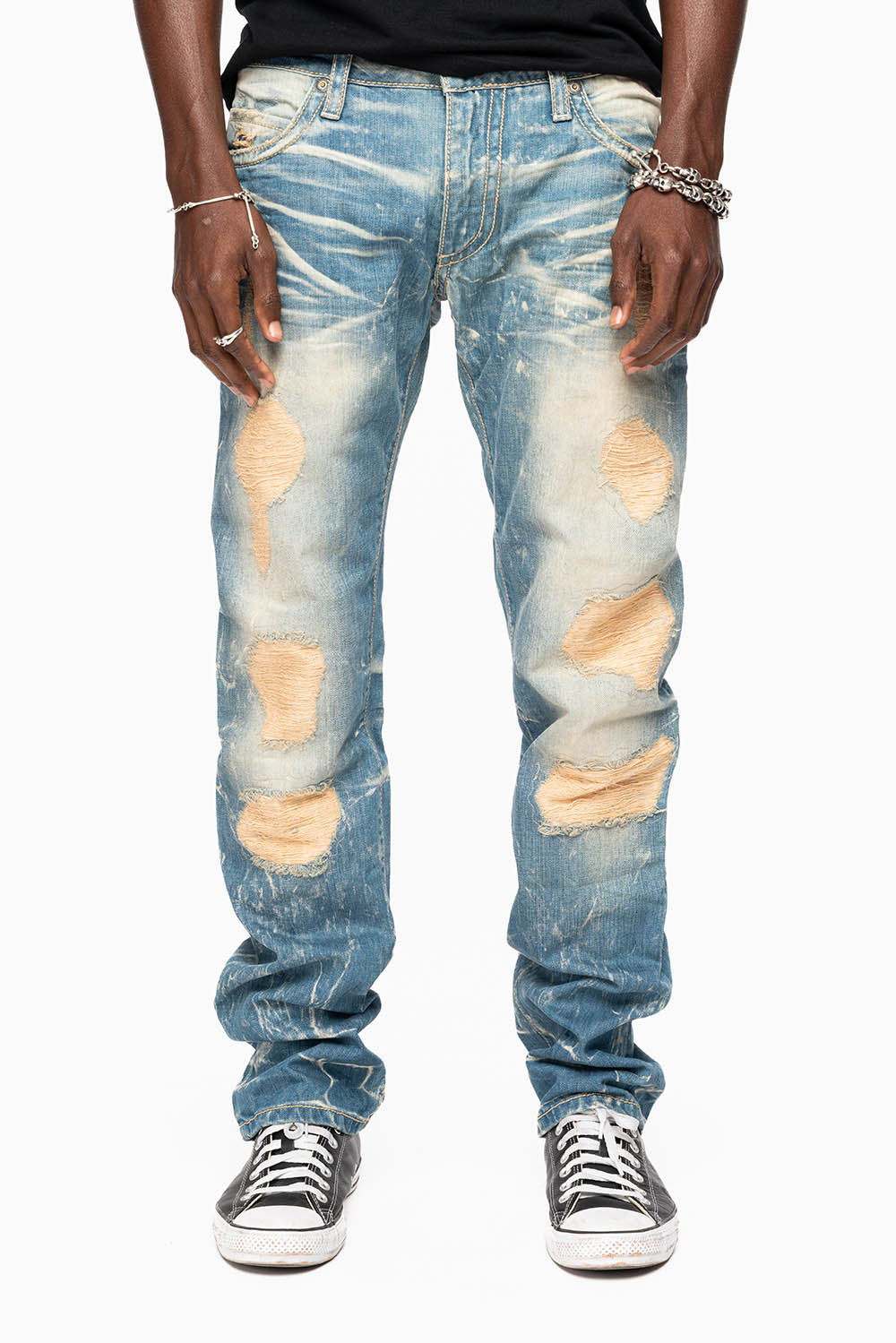 CLASSIC 5 POCKET SLIM LEG JEANS IN 4D LIGHT BROKEN REPAIRED WASH - Image 3