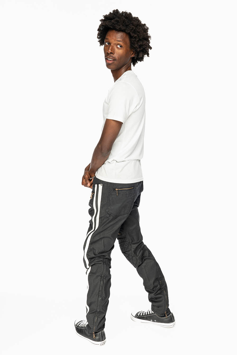 MENS BIKER JEANS IN BLK DY FABRIC WITH WHITE STRIPES - Image 7