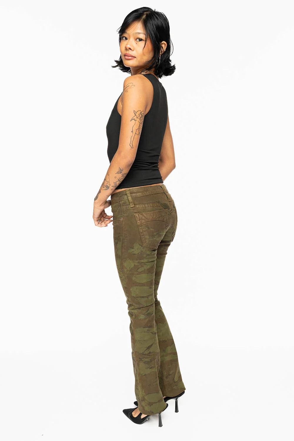 MARILYN LOW RISE WOMENS STRAIGHT LEG JEANS IN MUD GREEN CAMO COATING - Image 5