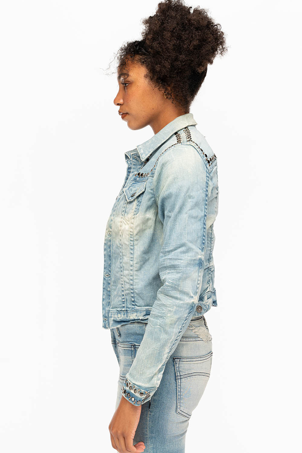 ROBIN'S JEAN DENIM JACKET IN 5D LIGHT BROKEN WASH WITH NICKEL STUDS AND CRYSTALS - Image 6