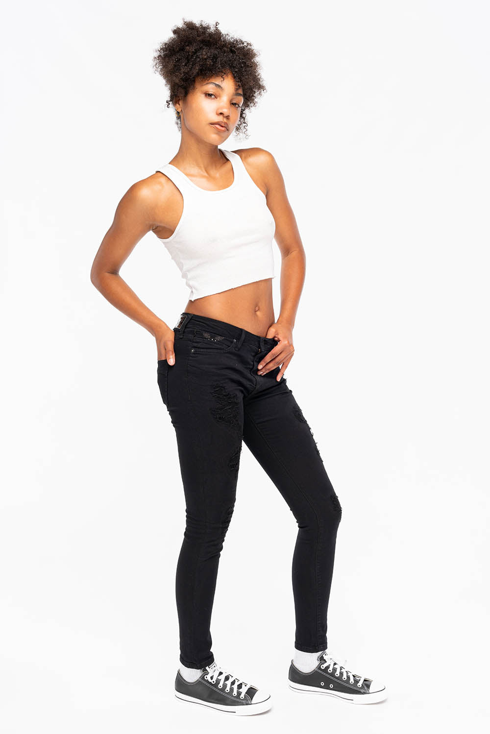 MIDRISE WOMENS SKINNY JEANS IN OVERDYE BLACK - Image 6