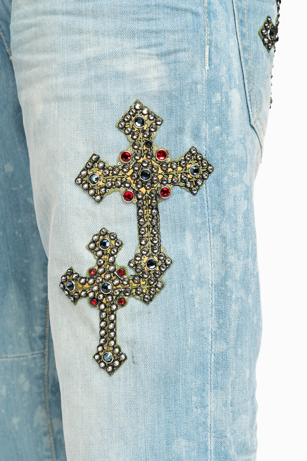 ROBIN’S BOOT CUT JEAN IN 5D LIGHT WASH EMBELLISHED WITH MULTIPLE CROSS PATCHES AND CRYSTALS ALL OVER - Image 7