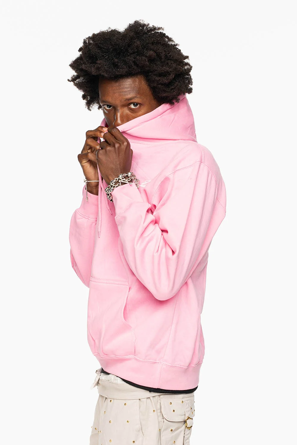ROBIN’S JEAN PULLOVER HOODIE IN LIGHT PINK WITH WHITE WING PRINT - Image 3