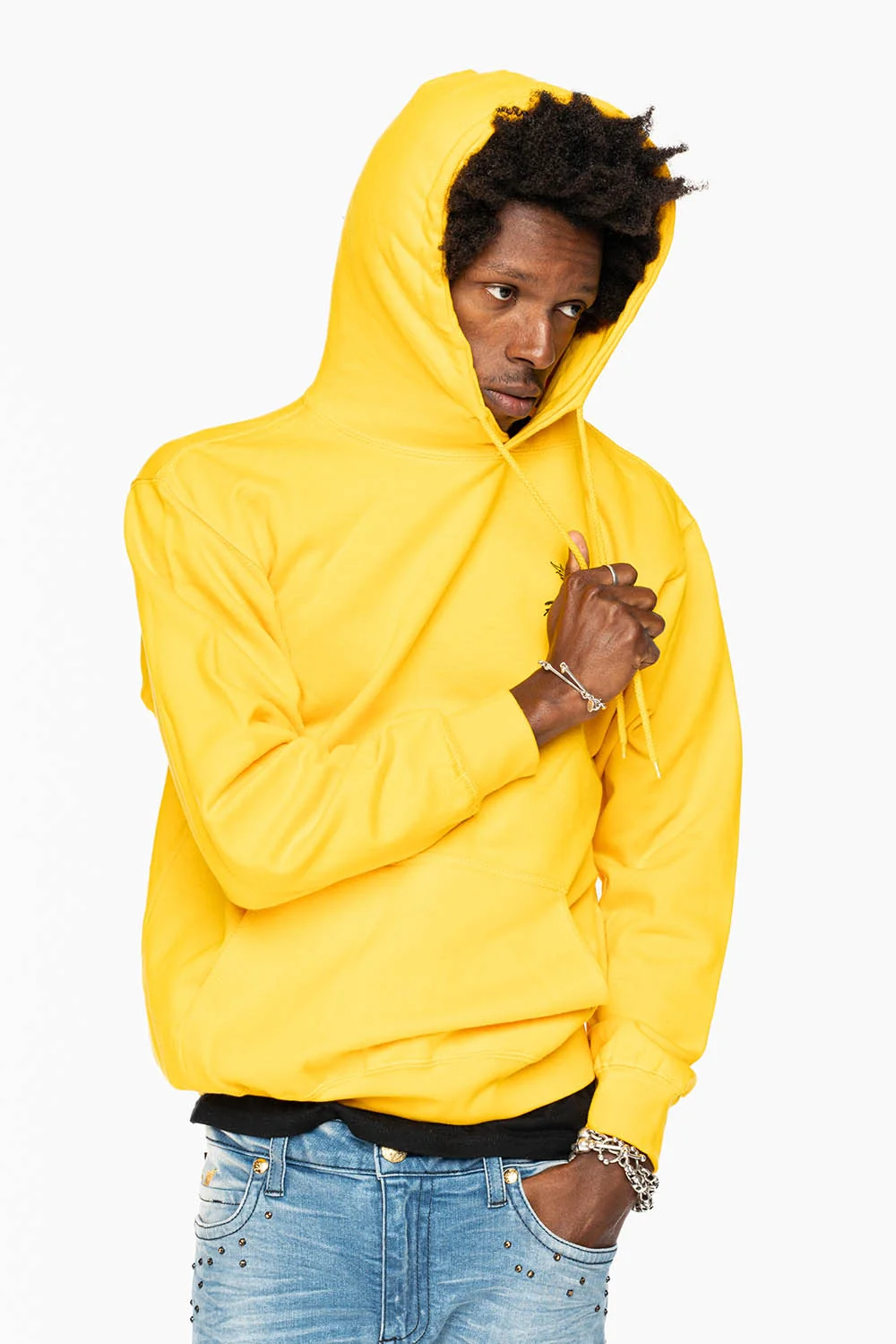 ROBIN’S JEAN PULLOVER HOODIE IN YELLOW WITH BLACK WING PRINT - Image 4