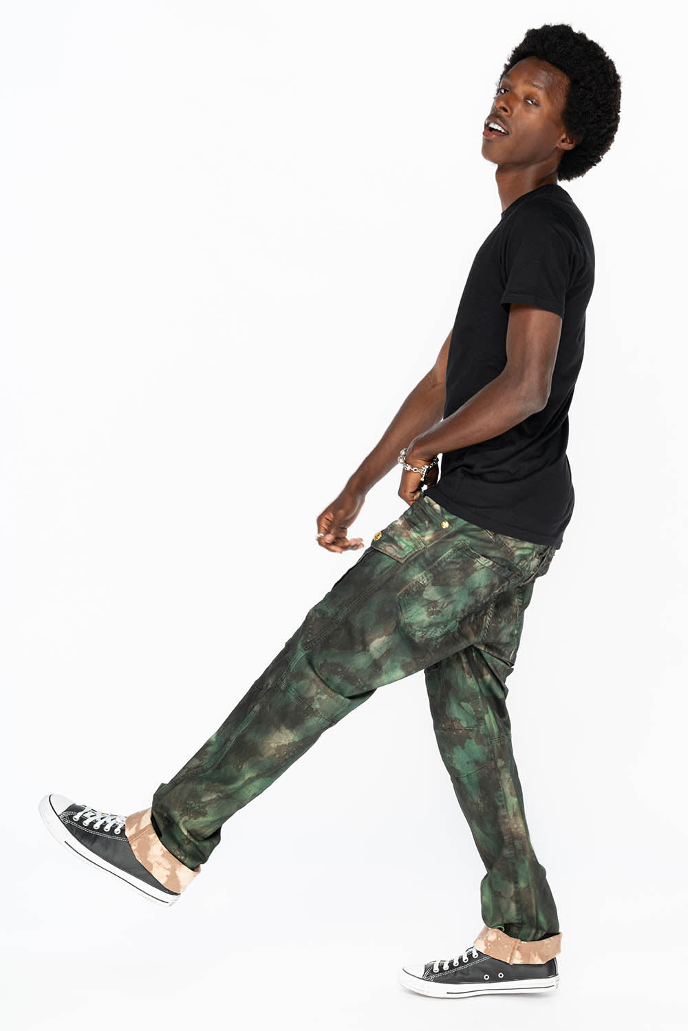 BOMBER POCKET PANTS IN TIE DYE CAMO GREEN - Image 6