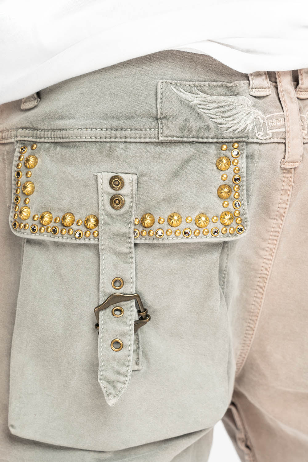 MEN'S MILITARY CARGO SHORTS WITH STUDS AND CRYSTALS IN CEMENT WASH - Image 2