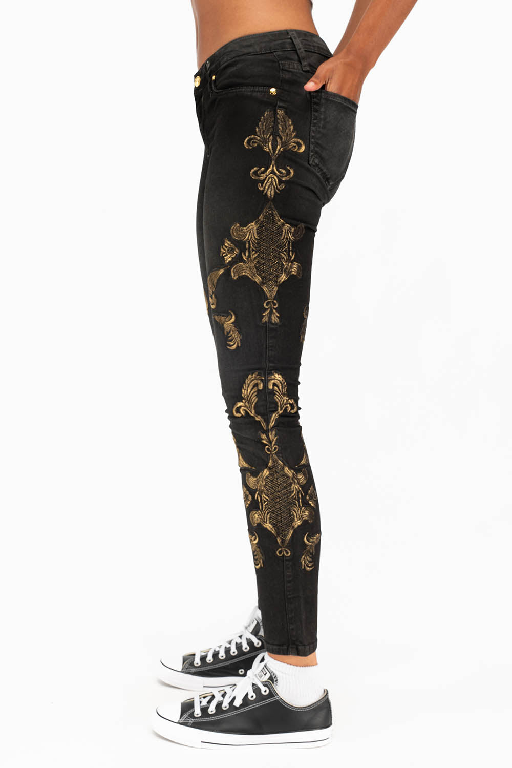 MID RISE WOMENS JEANS WITH GOLD EMBROIDERY IN LA BLACK - Image 2